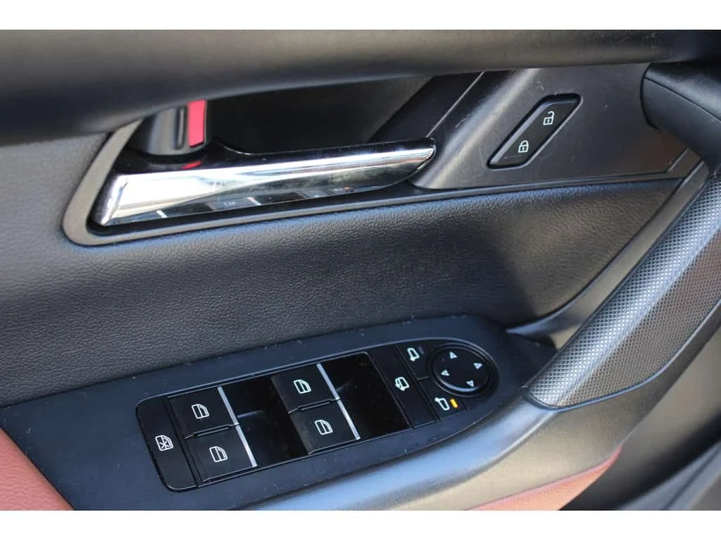 Mazda CX-50 * GT w/Turbo AWD | NO ACCIDENT | CLEAN CARFAX | BR, снимка 9 - Автомобили и джипове - 53750499