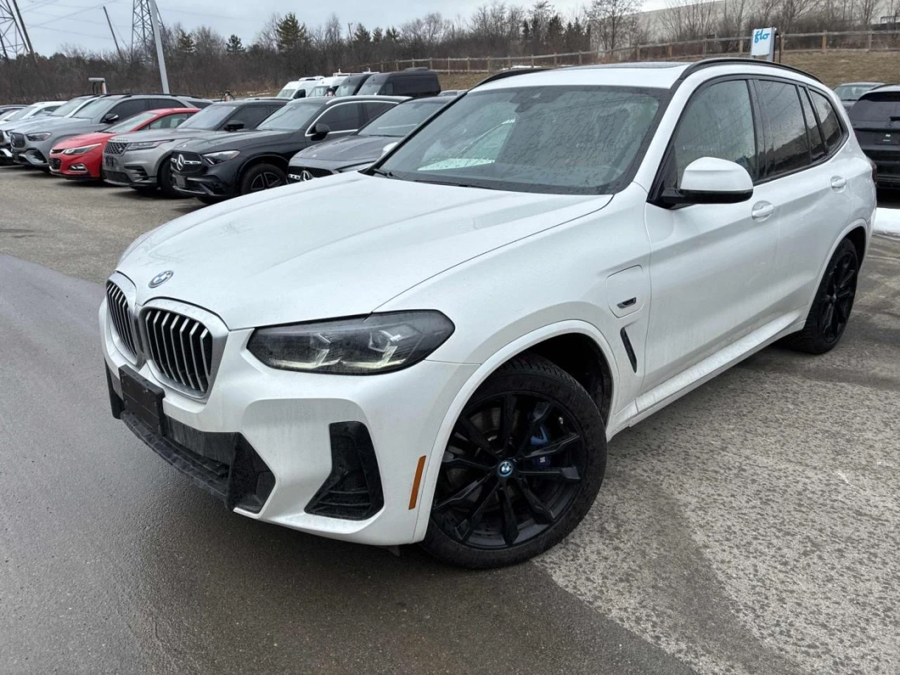 BMW X3 M-pkg* Hybrid* CarPlay* Keyless* Ambient* Пано