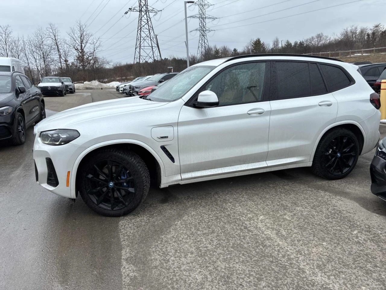 BMW X3 M-pkg* Hybrid* CarPlay* Keyless* Ambient* Пано, снимка 2 - Автомобили и джипове - 53825636