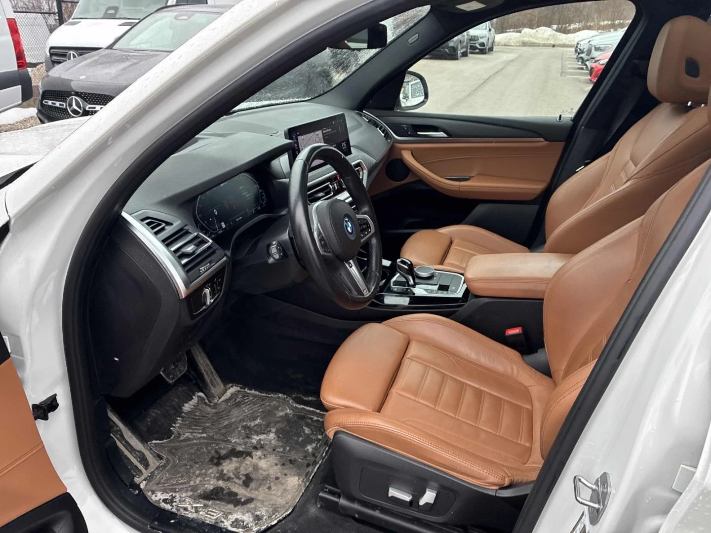 BMW X3 M-pkg* Hybrid* CarPlay* Keyless* Ambient* Пано, снимка 7 - Автомобили и джипове - 53825636