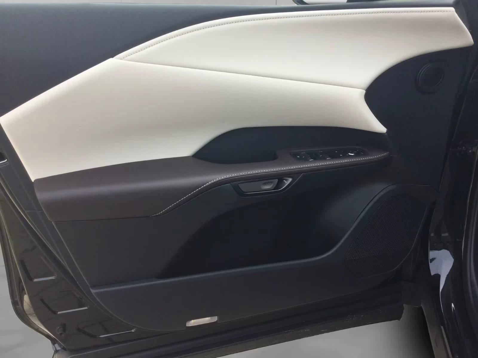 Lexus RX 450h plus/EXECUTIVE/292HP/ИЗБОР ЦВЯТ/ВСИЧКИ ЕКСТРИ/PANO, снимка 10 - Автомобили и джипове - 53894007