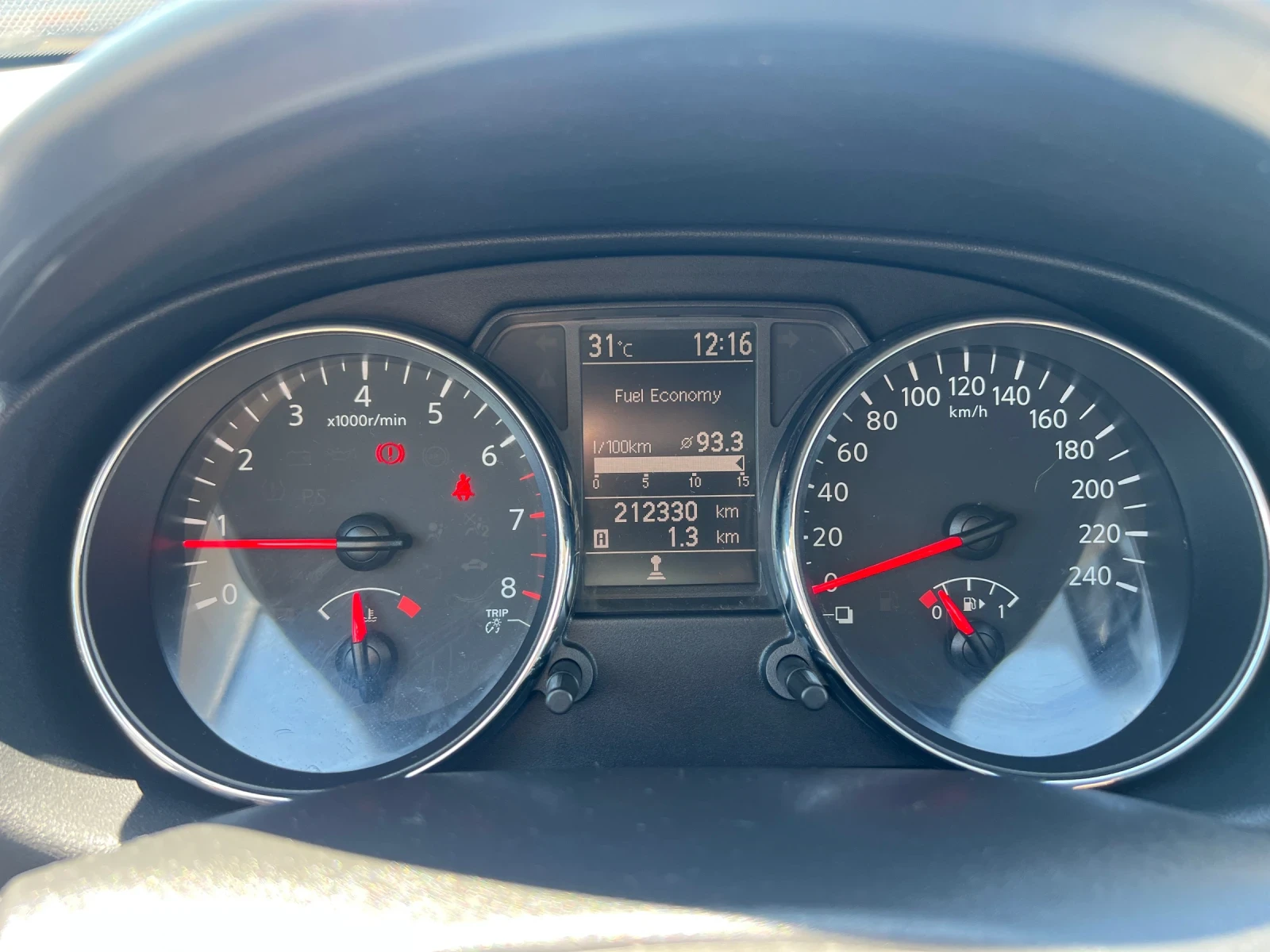 Nissan Qashqai + 2 /1.6i /ЛИЗИНГ/, снимка 14 - Автомобили и джипове - 54834653