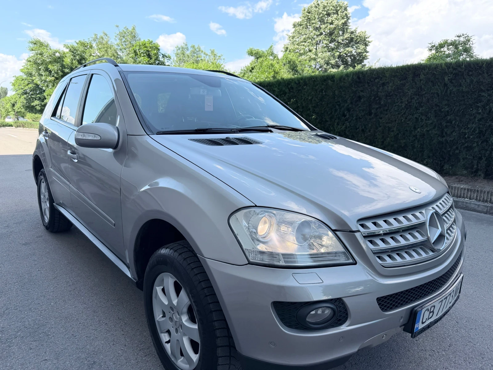 Mercedes-Benz ML 350 Първи собственик в България (на Пружини ), снимка 2 - Автомобили и джипове - 54876774