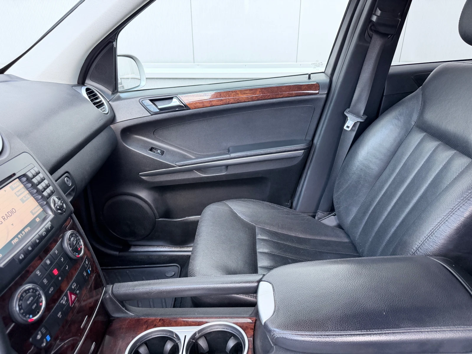 Mercedes-Benz ML 350 Първи собственик в България (на Пружини ), снимка 9 - Автомобили и джипове - 54876774
