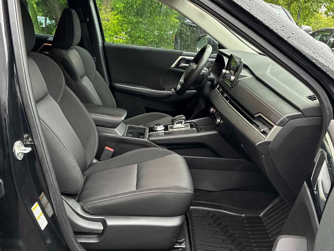 Mitsubishi Outlander * ES * АВТОКРЕДИТ БЕЗ ПЪРВОНАЧАЛНА ВНОСКА* , снимка 16 - Автомобили и джипове - 54986055