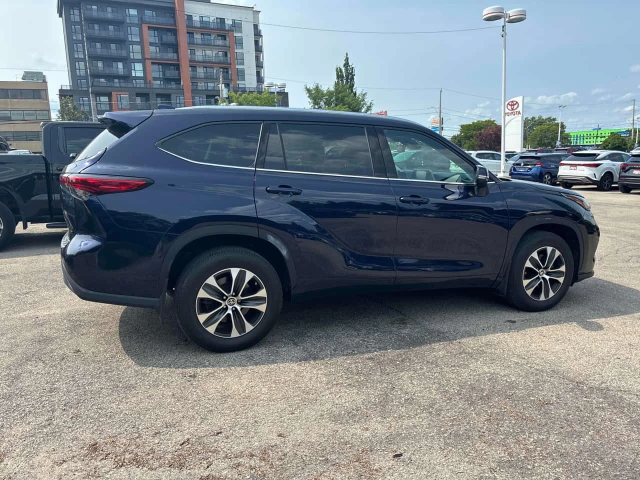 Toyota Highlander * XLE * CARFAX * ОПЦИЯ ЗА ФИНАНСИРАНЕ, снимка 3 - Автомобили и джипове - 55631825