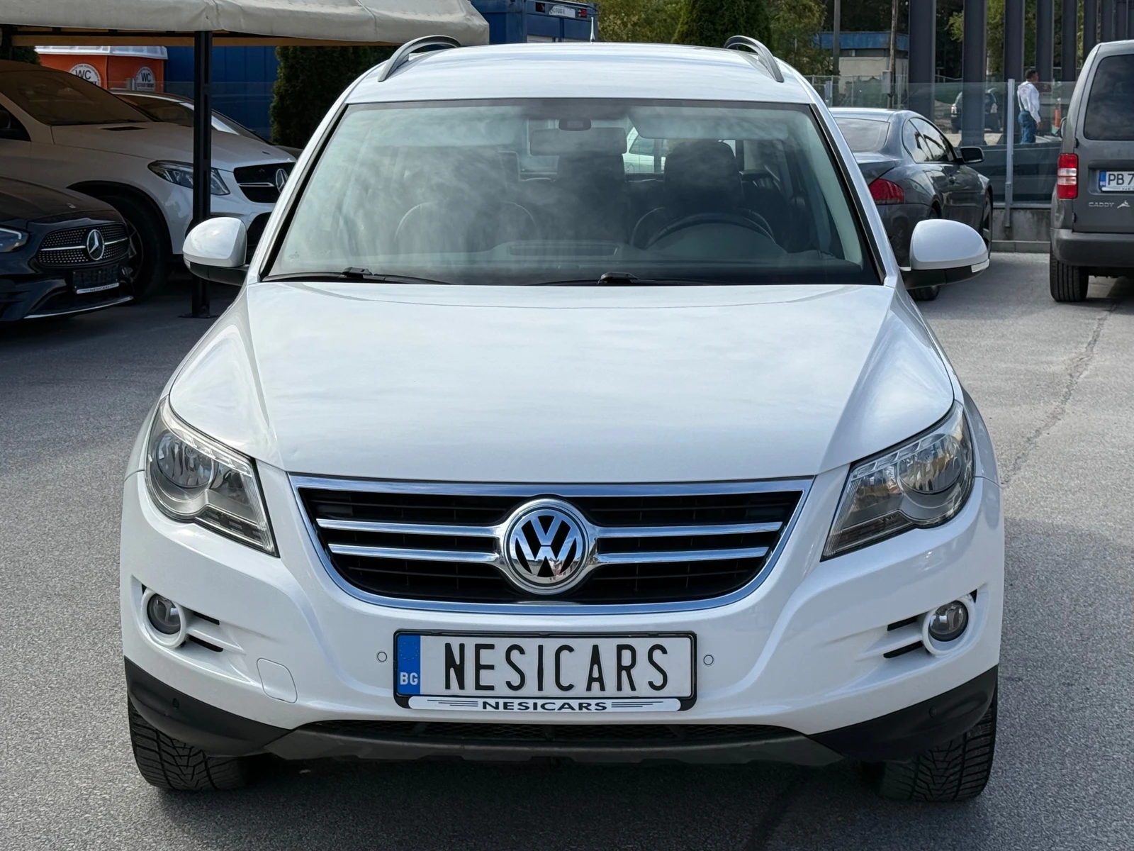 VW Tiguan 2.0 TDI Track & Field 4Motion, снимка 2 - Автомобили и джипове - 56292857