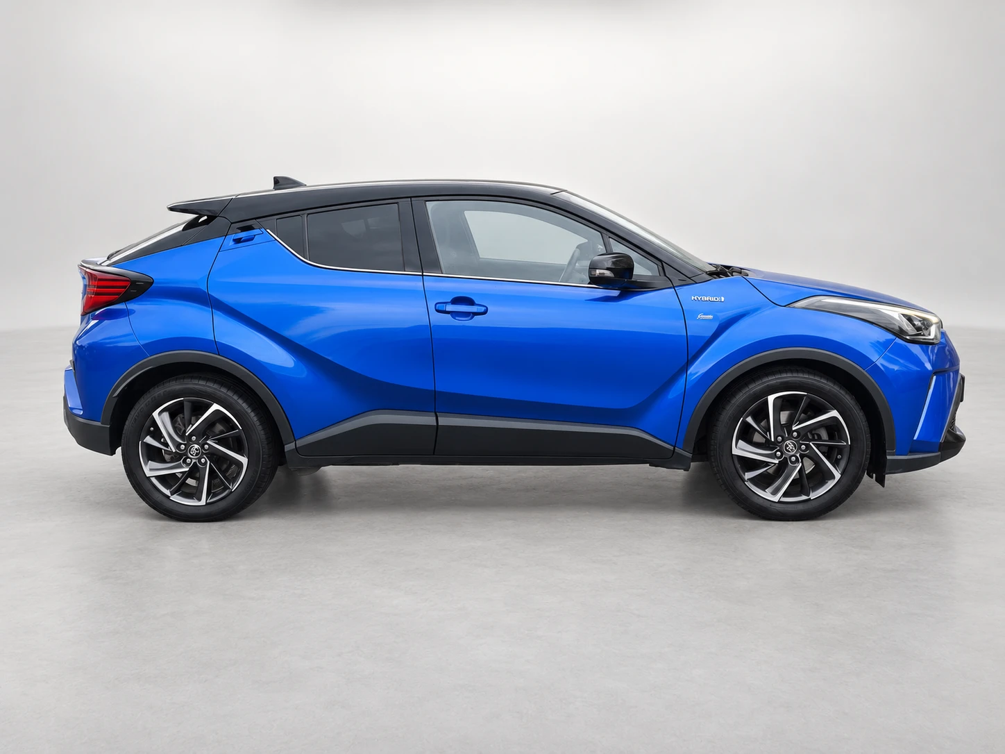 Toyota C-HR 2.0 Hybrid Cuore ��������! | Mobile.bg � ����������� 4