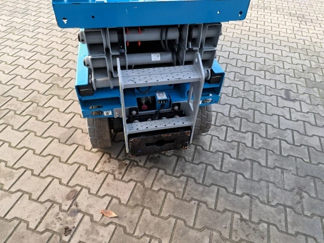 Автовишка Друга марка GENIE GS-2032 / 8 м. ВИСОЧИНА / 5  броя, снимка 10 - Индустриална техника - 55267621