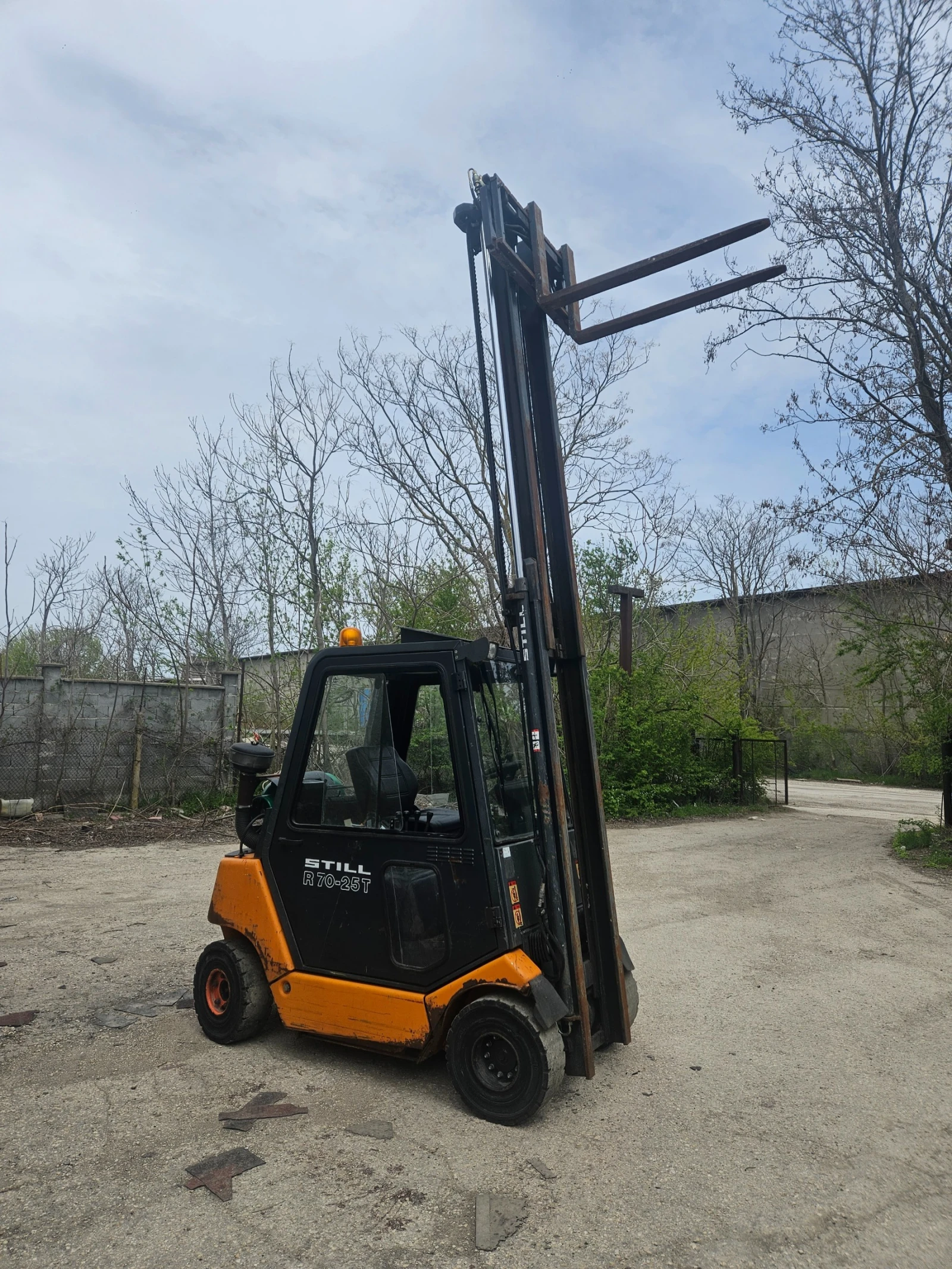  Still  2.5t | Mobile.bg   3