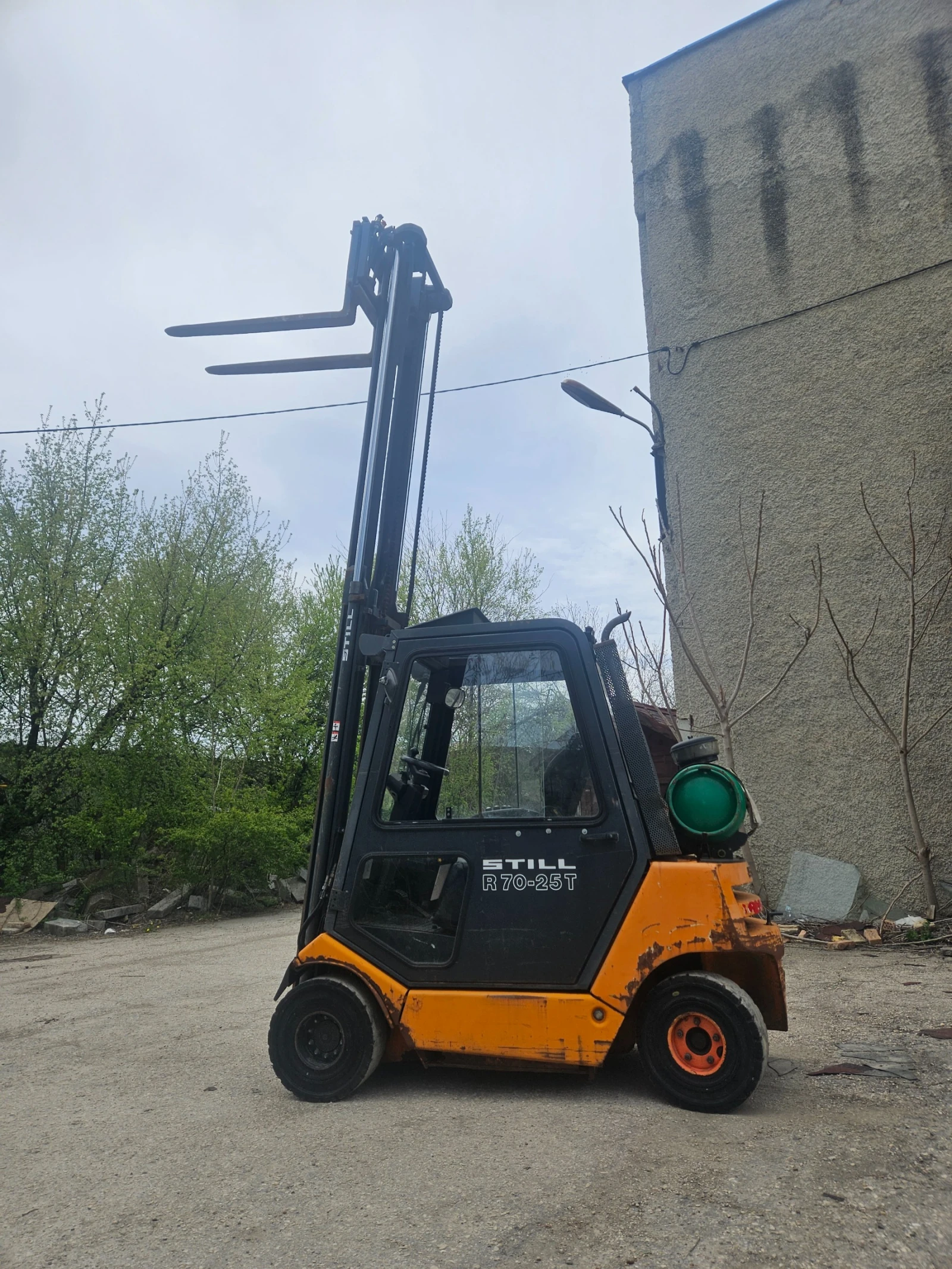  Still  2.5t | Mobile.bg   1