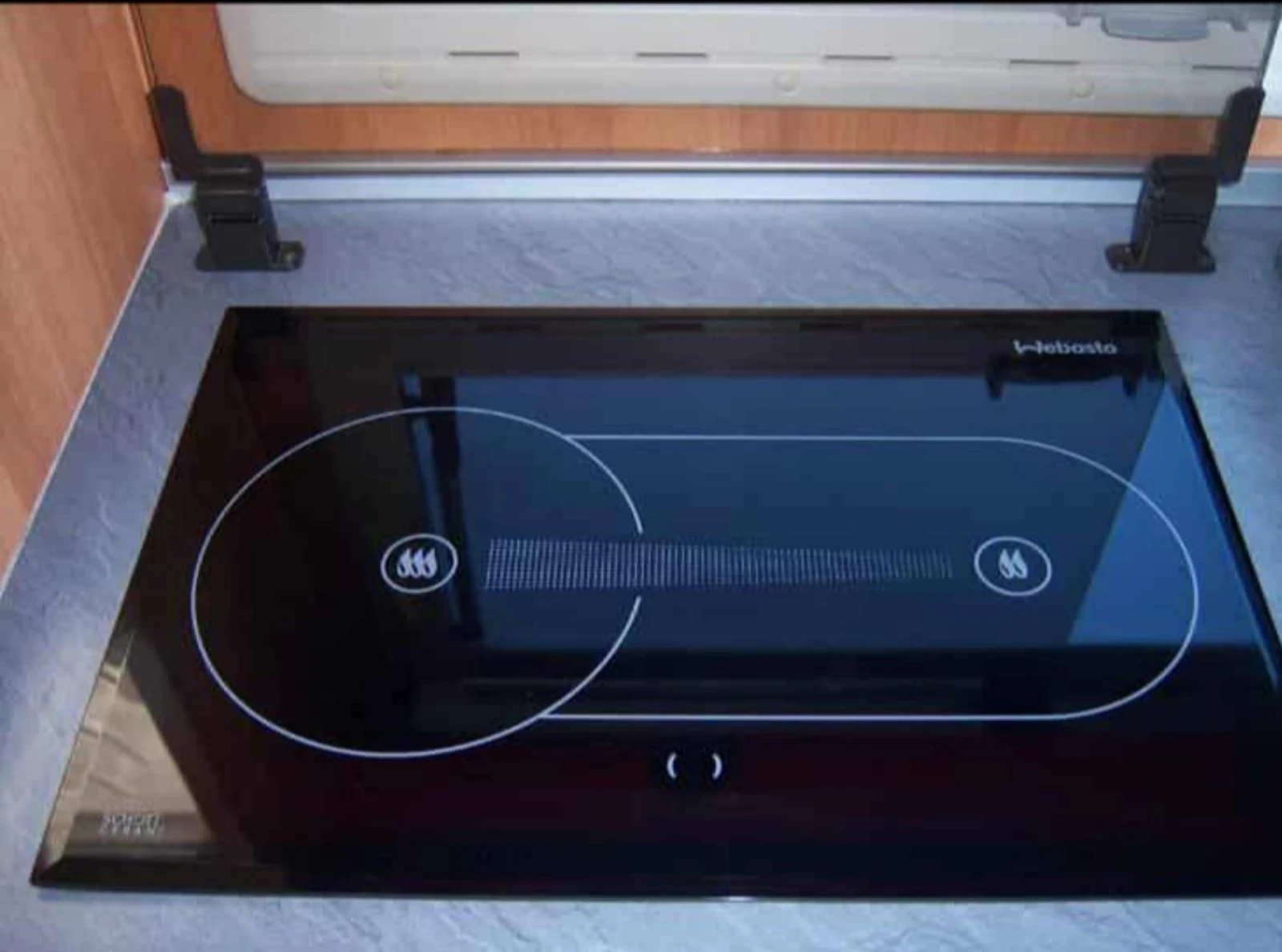  Elnagh Prince  | Mobile.bg   14