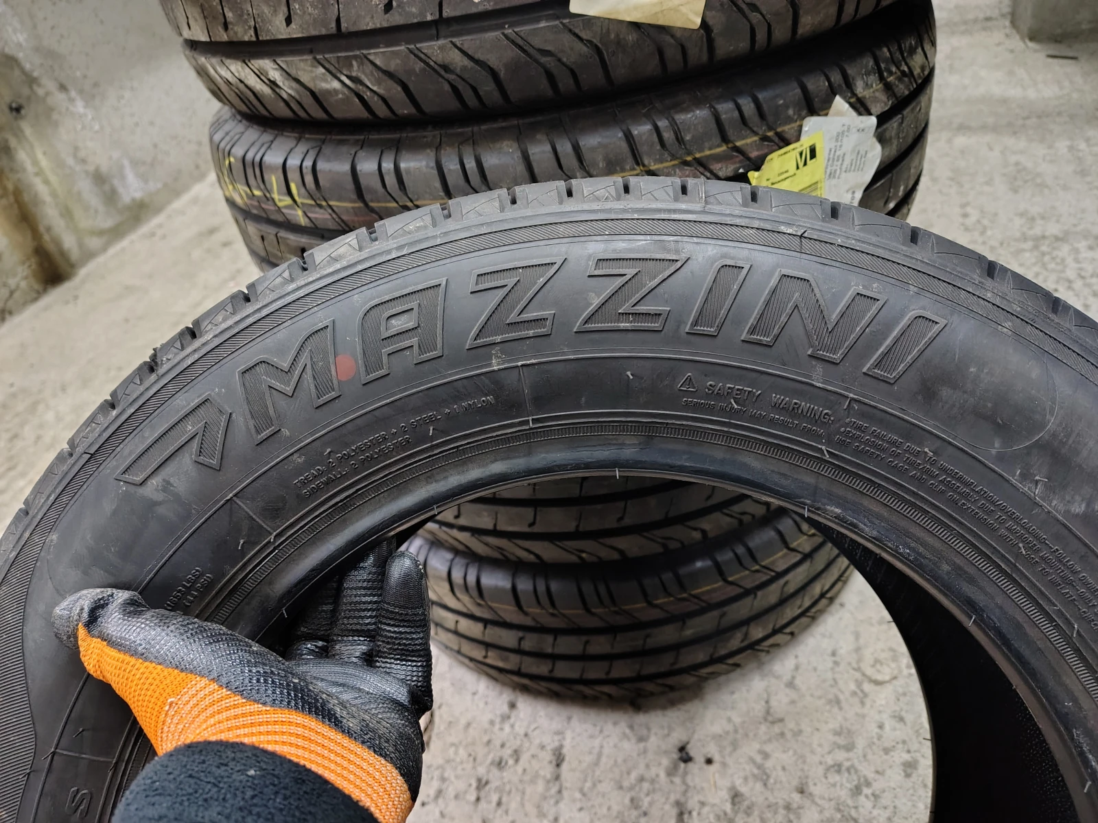 Гуми Летни 215/65R16, снимка 4 - Гуми и джанти - 53752002