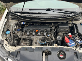 Honda Civic 1.8 Седан, Автоматик, бензин/газ, снимка 15