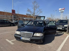 Mercedes-Benz C 180, снимка 14