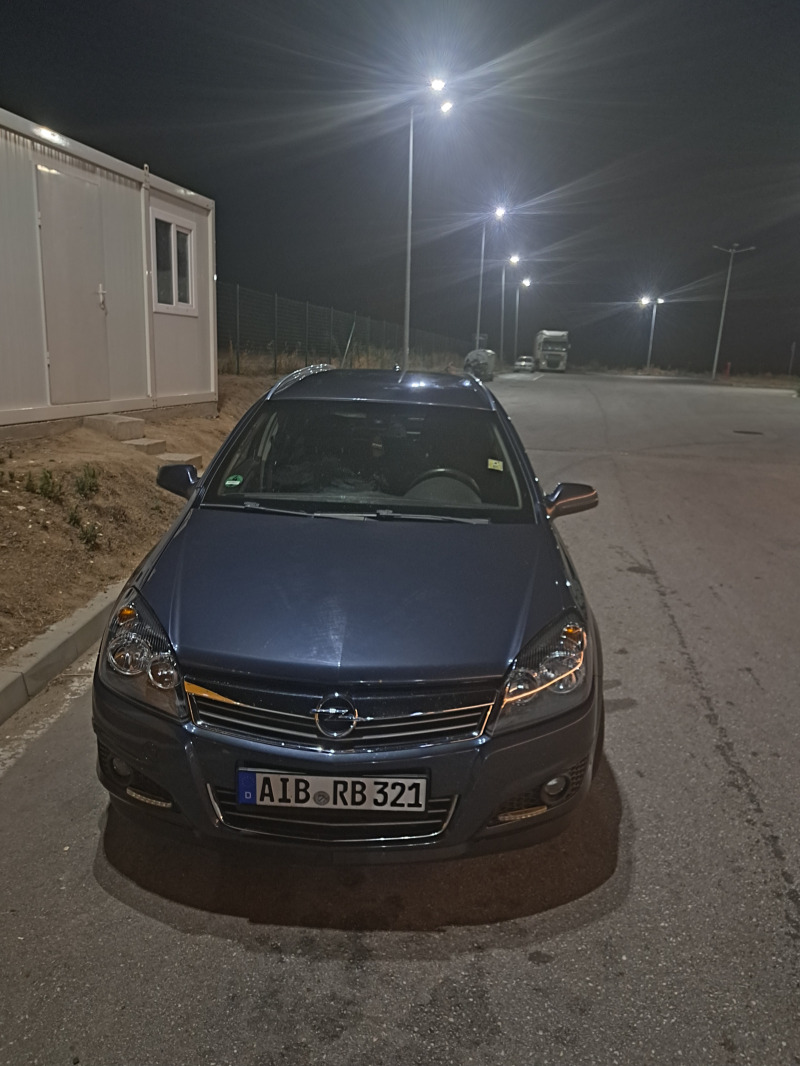 Opel Astra, снимка 1 - Автомобили и джипове - 46392984