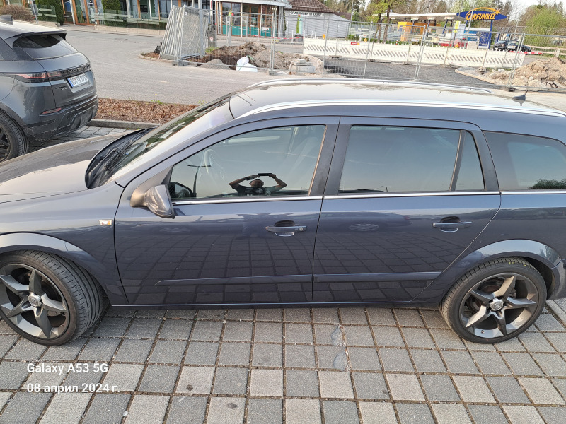 Opel Astra, снимка 2 - Автомобили и джипове - 46392984