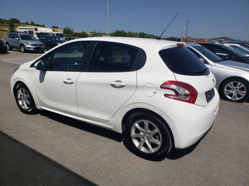 Peugeot 208 1, 4 Бензин/газ, снимка 5 - Автомобили и джипове - 46533800