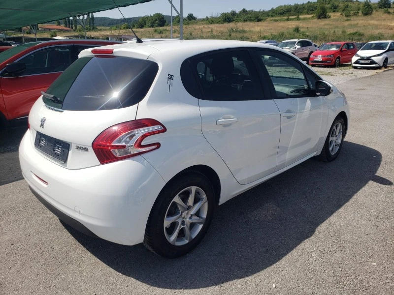 Peugeot 208 1, 4 Бензин/газ, снимка 7 - Автомобили и джипове - 46533800