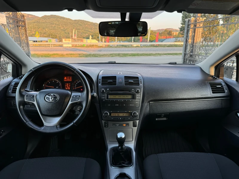 Toyota Avensis 2.2D4D 136к.с., снимка 10 - Автомобили и джипове - 47335459