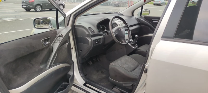 Toyota Corolla verso, снимка 9 - Автомобили и джипове - 47427211