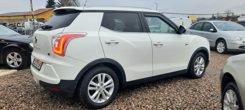 Ssang yong Tivoli 1.6XDI 4x4, снимка 8 - Автомобили и джипове - 48352174