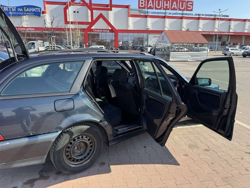 Mercedes-Benz C 180, снимка 13 - Автомобили и джипове - 49102681