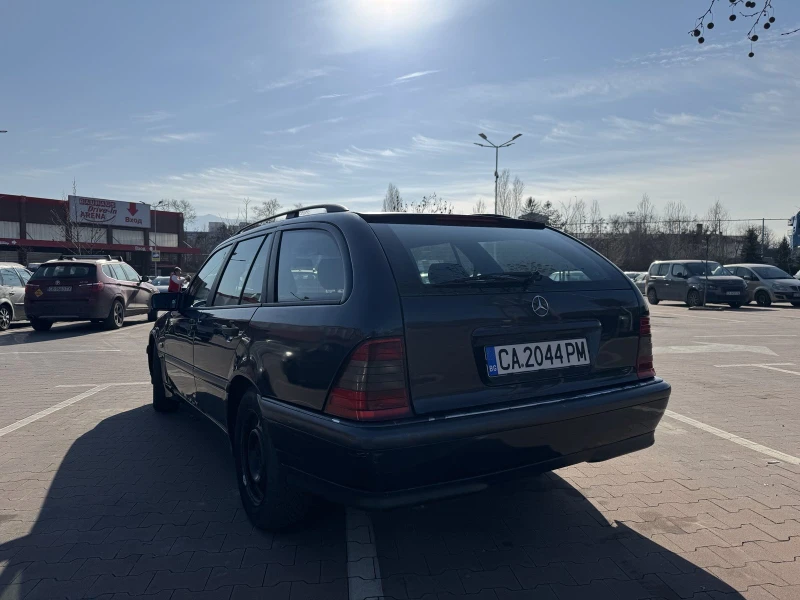 Mercedes-Benz C 180, снимка 4 - Автомобили и джипове - 49102681