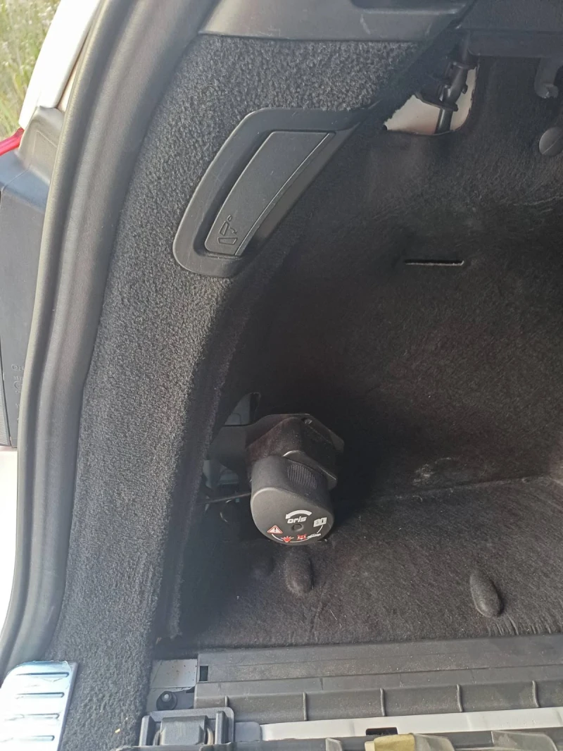 Mercedes-Benz E 220 9 G Tronik, снимка 7 - Автомобили и джипове - 52436249