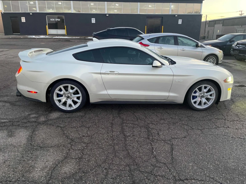 Ford Mustang GT 5.0* * CARFAX* * АВТОКРЕДИТ* * , снимка 3 - Автомобили и джипове - 52648424