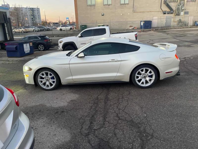 Ford Mustang GT 5.0* * CARFAX* * АВТОКРЕДИТ* * , снимка 4 - Автомобили и джипове - 52648424