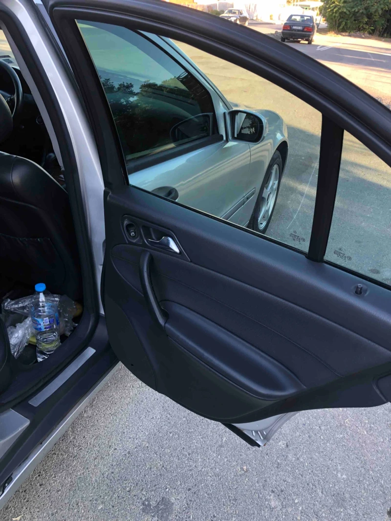 Mercedes-Benz C 220 2000, снимка 11 - Автомобили и джипове - 52903758