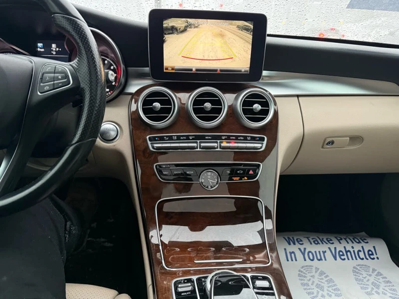 Mercedes-Benz C 300 4MATIC* АвтоКредит* (ЦЕНА ДО БГ), снимка 15 - Автомобили и джипове - 53179874