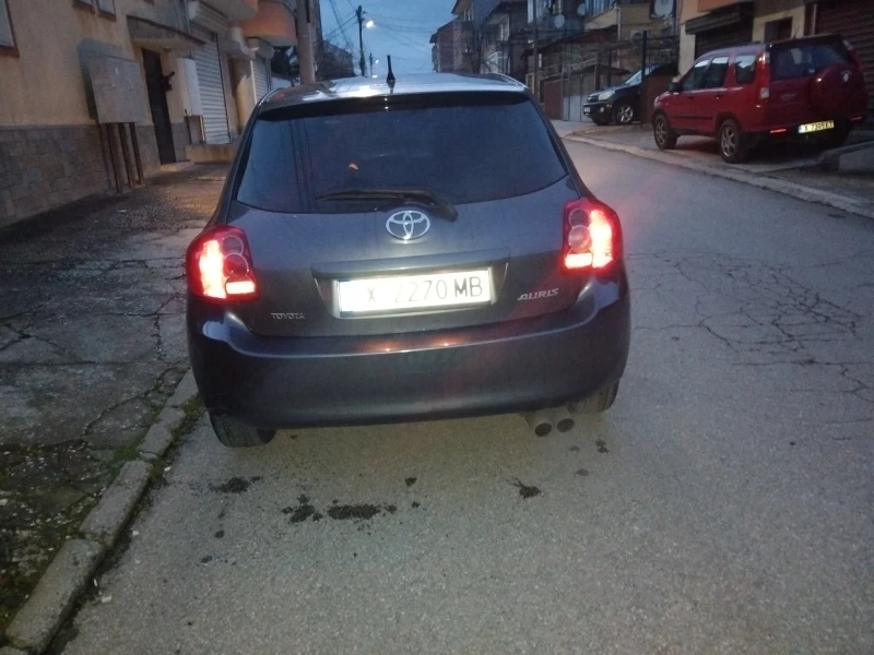 Toyota Auris, снимка 4 - Автомобили и джипове - 53597600