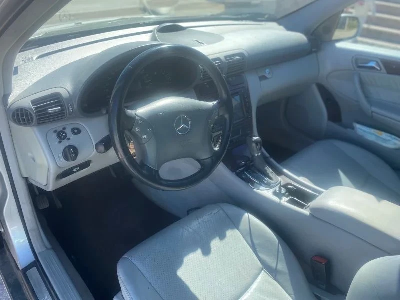 Mercedes-Benz 240  - изображение 6
