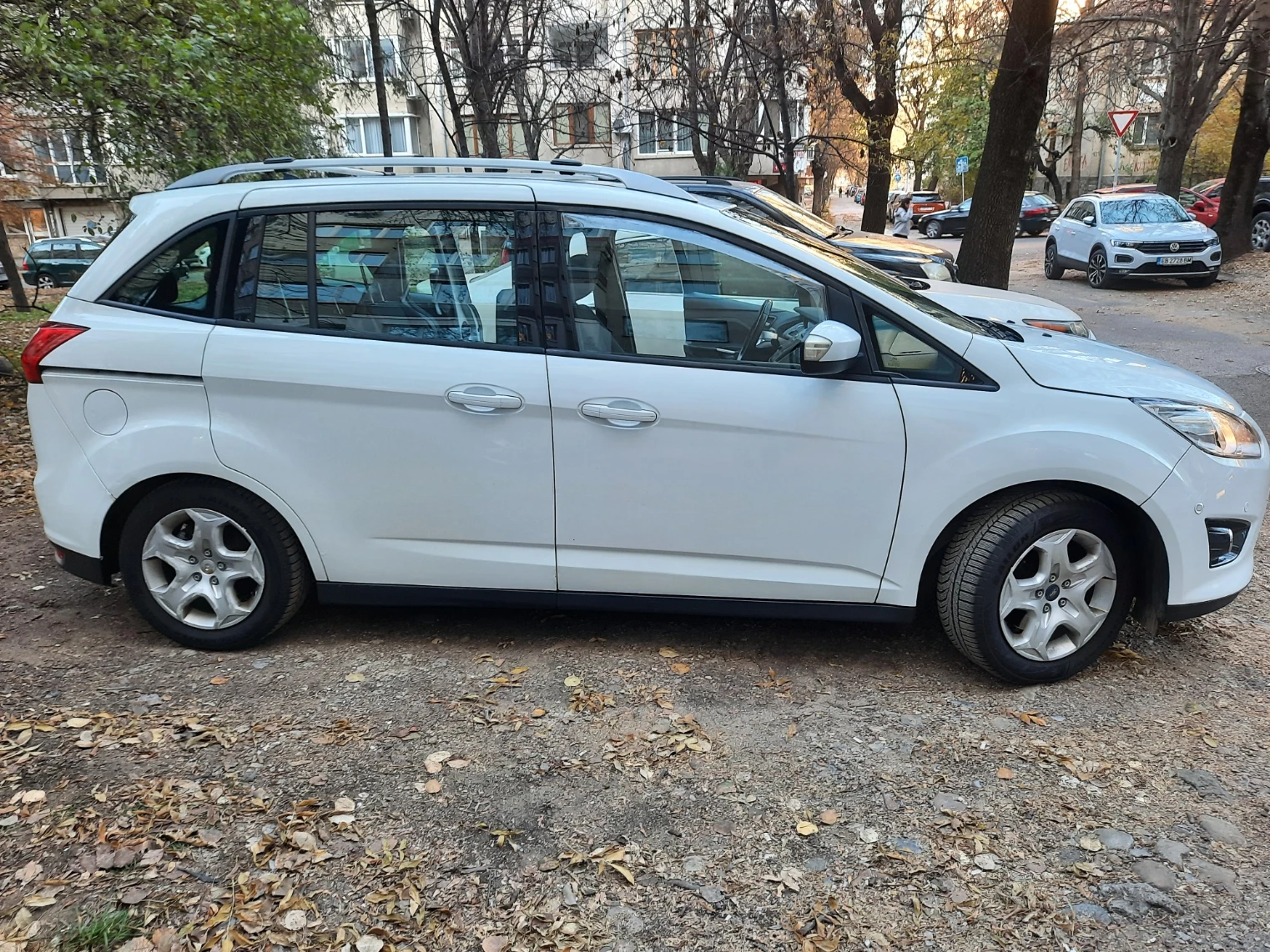 Ford C-max Grand - изображение 7