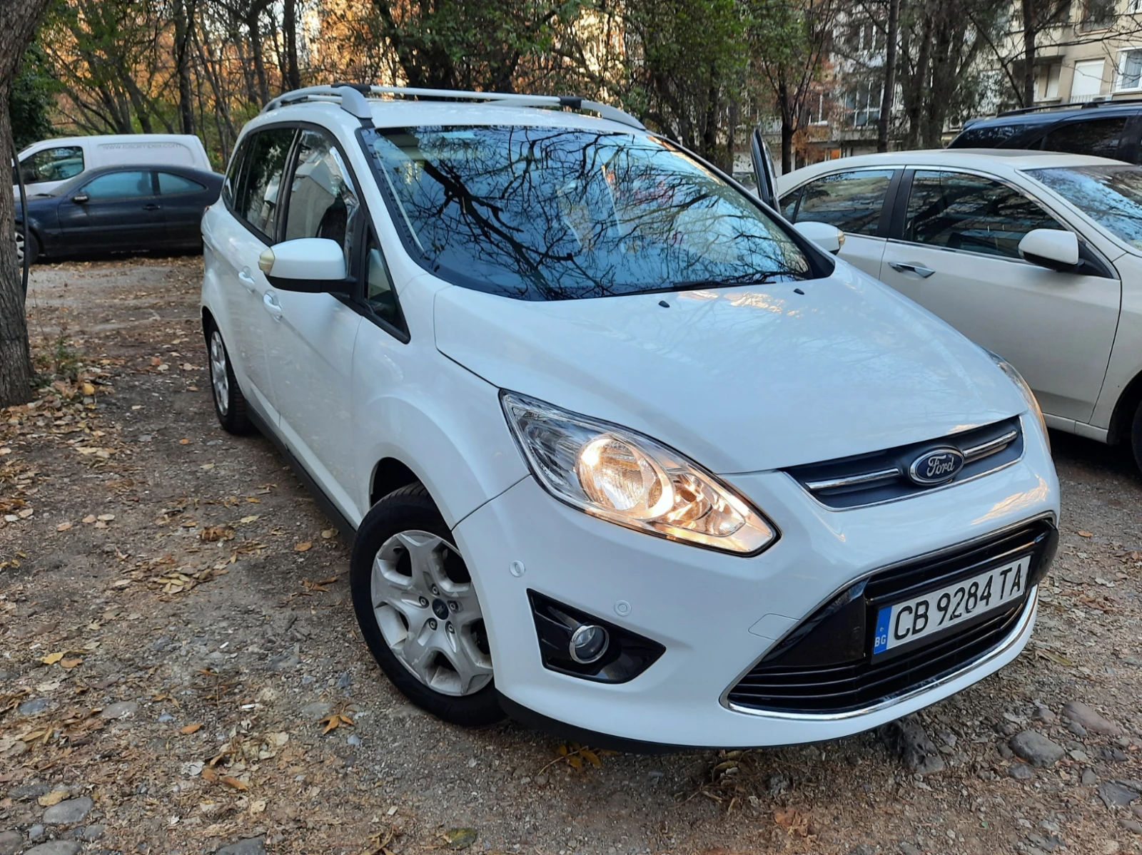 Ford C-max Grand - изображение 6