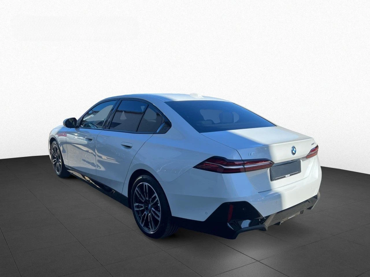 BMW i5 eDrive40 M-Sport 360/B&W/Merino/DA+ Гаранция - изображение 2