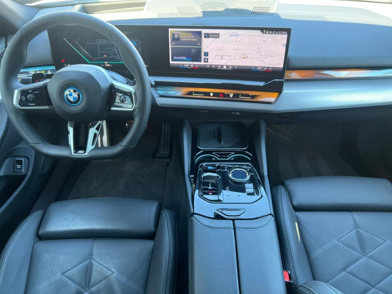 BMW i5 eDrive40 M-Sport 360/B&W/Merino/DA+ Гаранция - изображение 6