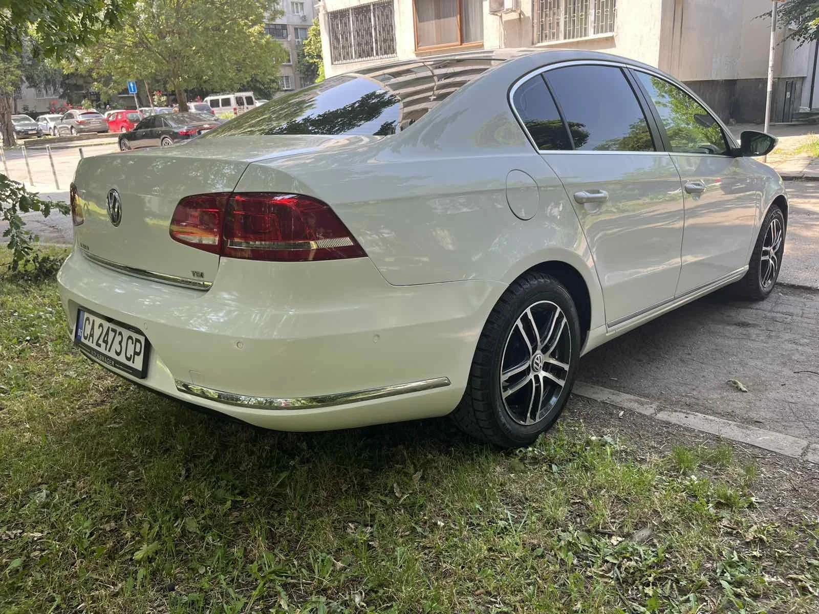 VW Passat 2, 0 TDI 140 k.c СЕДАН - изображение 6