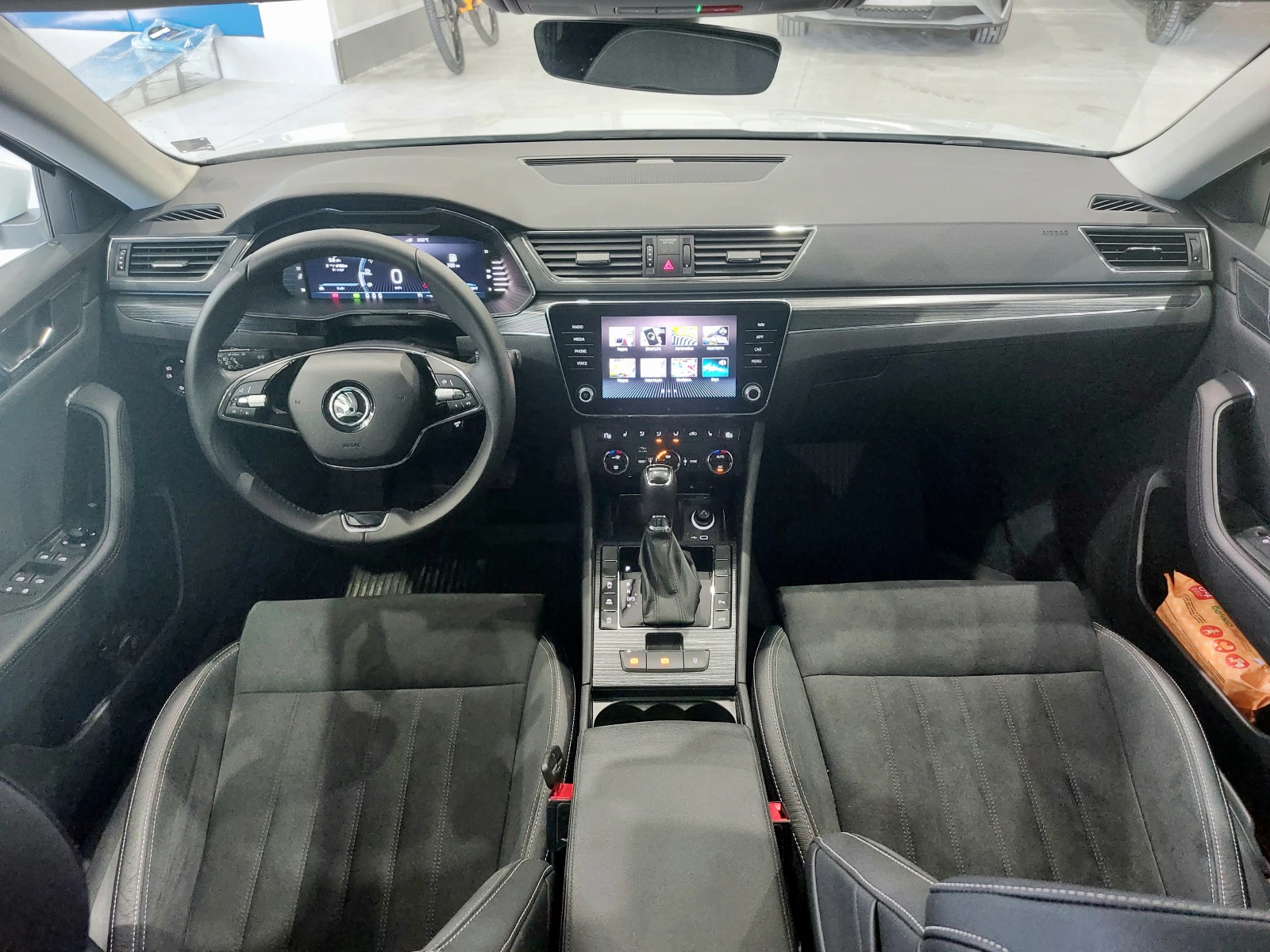 Skoda Superb 2.0TDI DSG7 - изображение 8