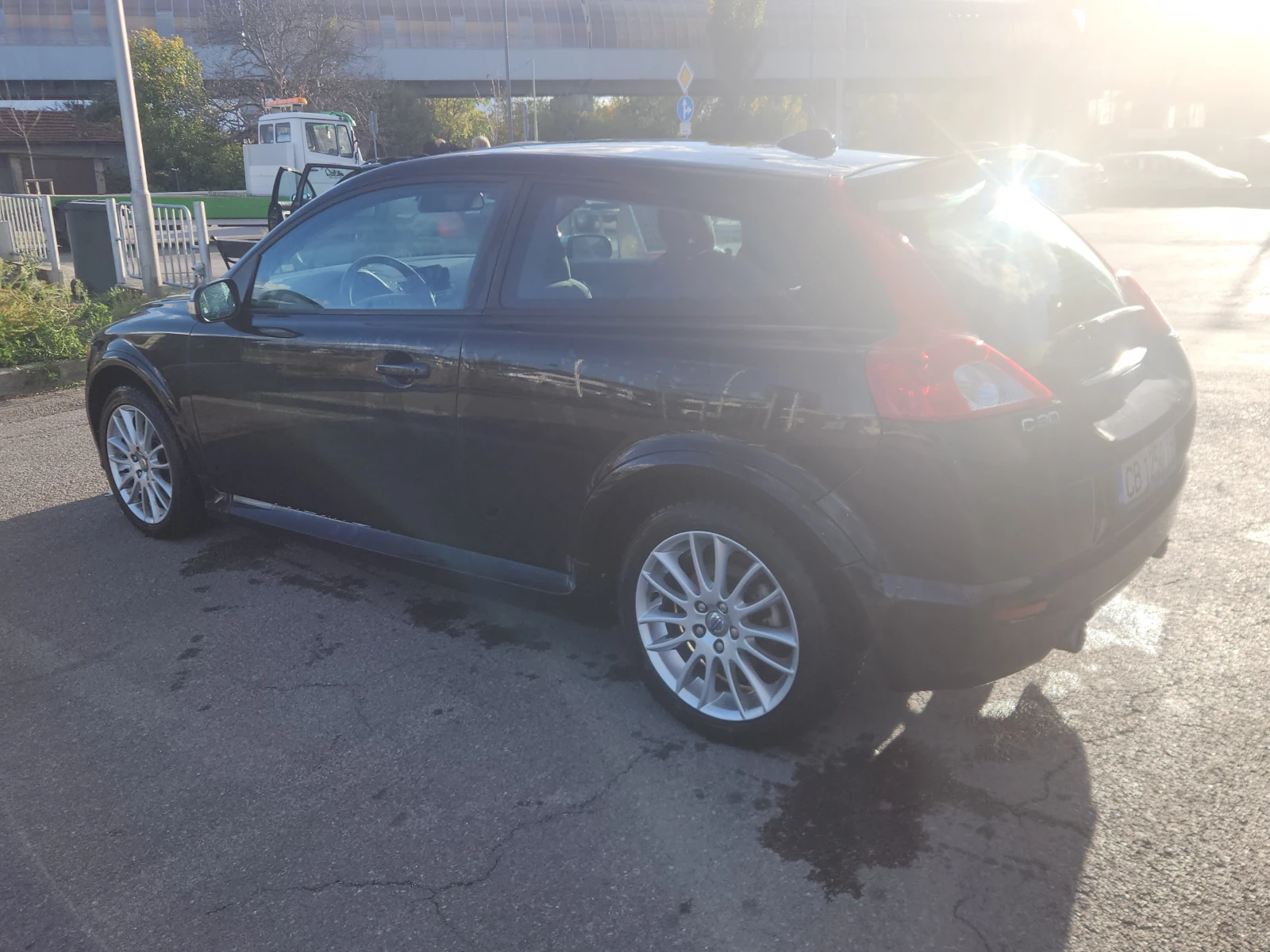 Volvo C30 2.4 D5 R-Design - изображение 3