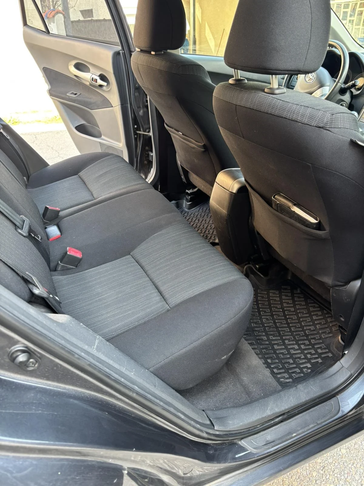 Toyota Auris, снимка 2 - Автомобили и джипове - 53597600