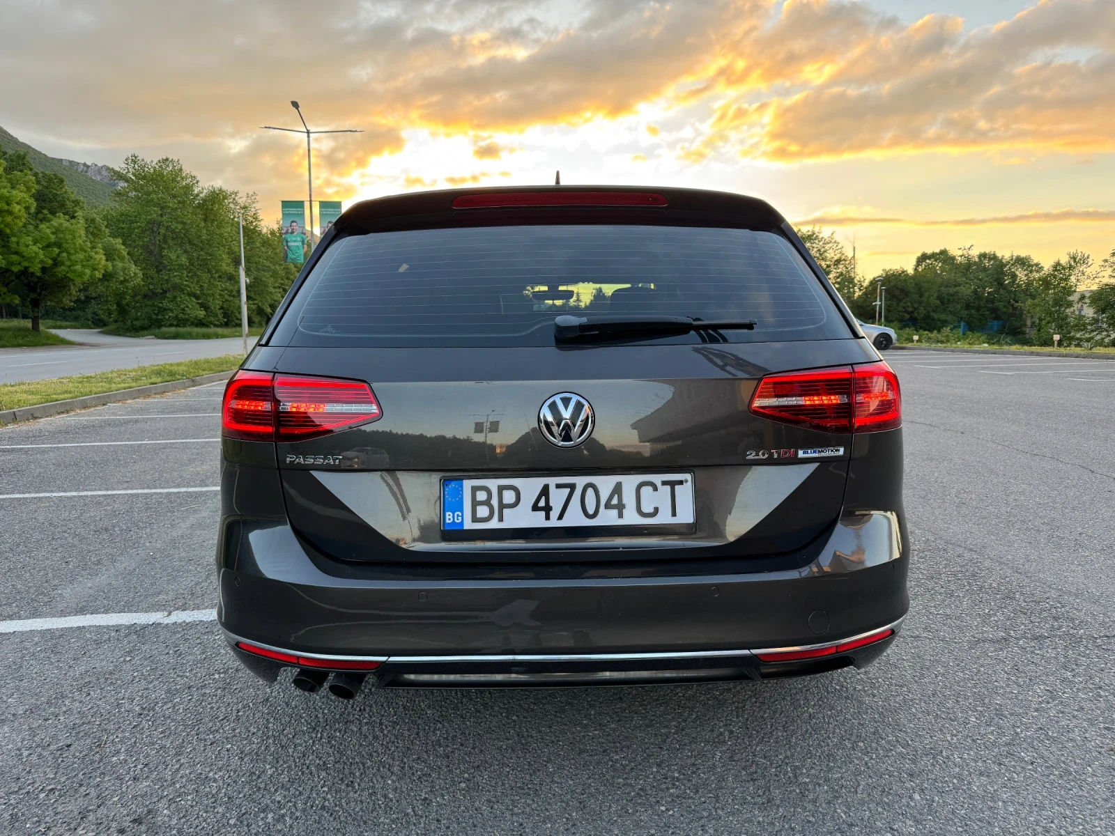 VW Passat FULL LED ТОП ! 2.0TDI 190/DIGITAL/CAMERA/PANORAMA, снимка 5 - Автомобили и джипове - 53713196