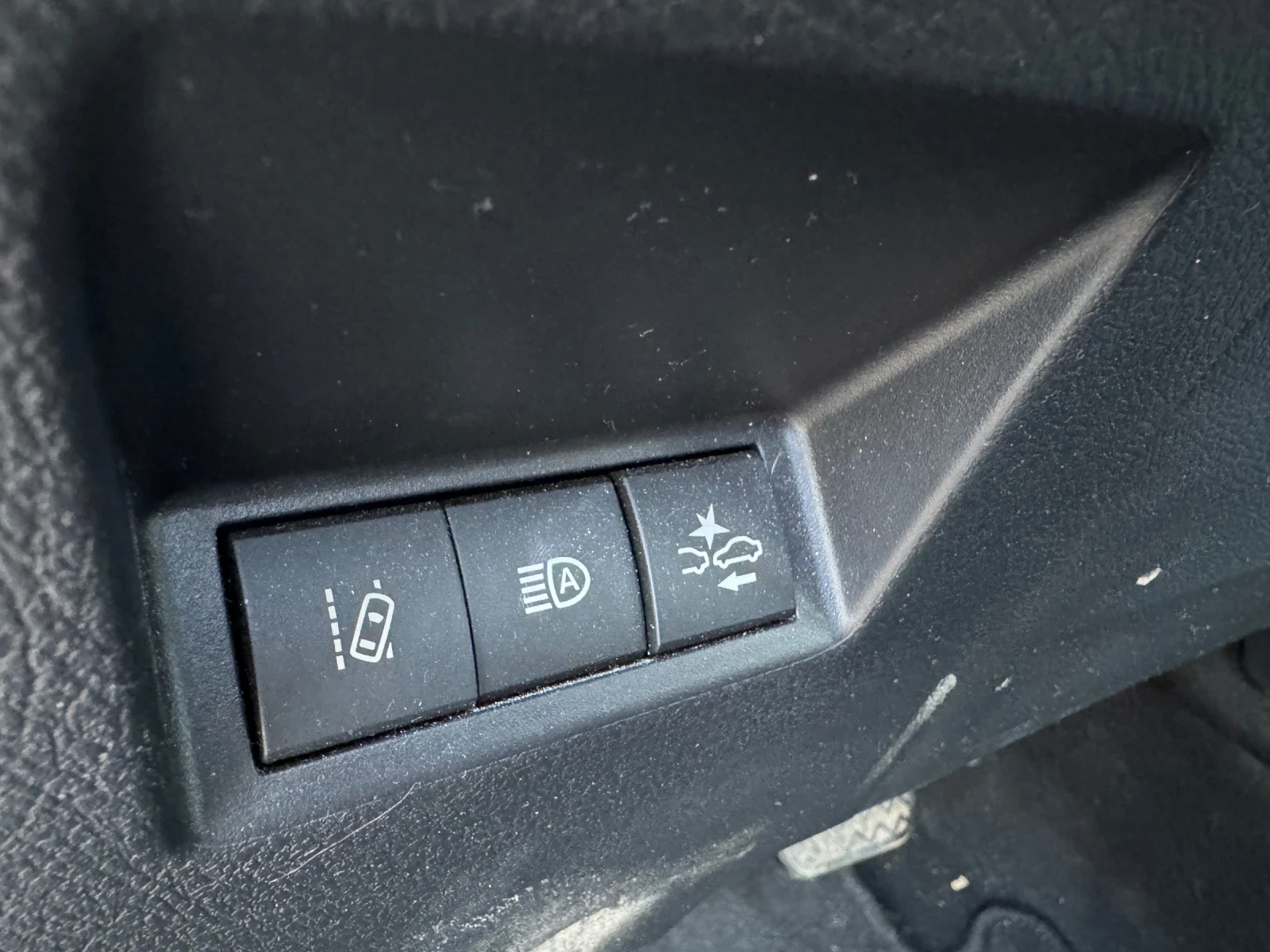 Toyota Yaris 1.5 Hybrid , снимка 5 - Автомобили и джипове - 53869096