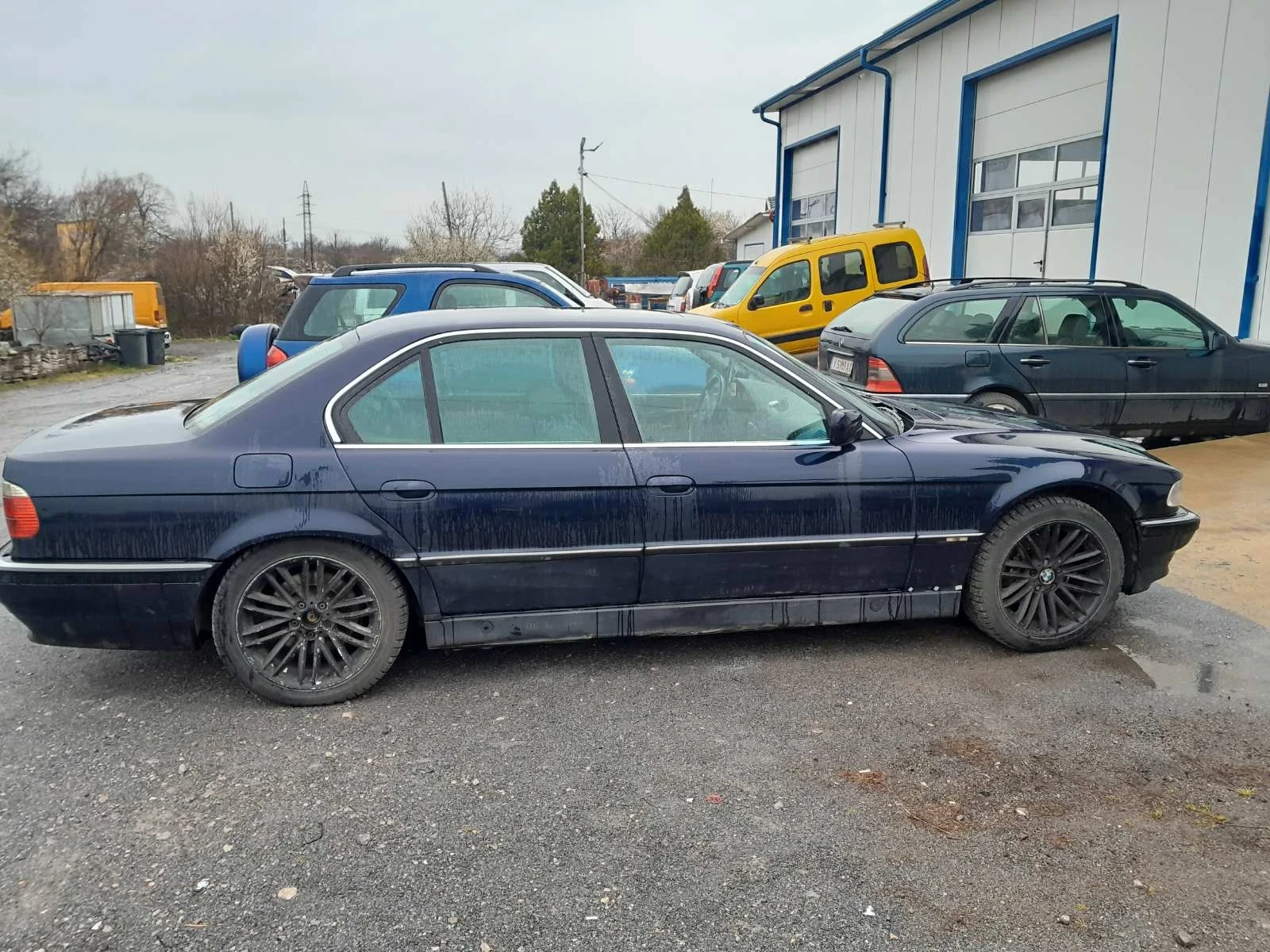 BMW 725, снимка 3 - Автомобили и джипове - 53952655