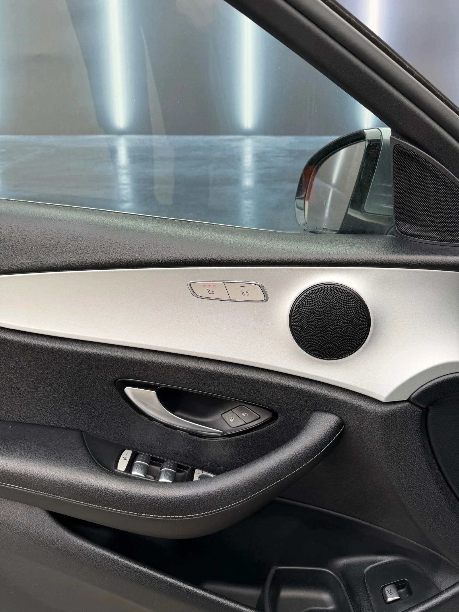 Mercedes-Benz E 200 AMG Packet , снимка 7 - Автомобили и джипове - 53963504