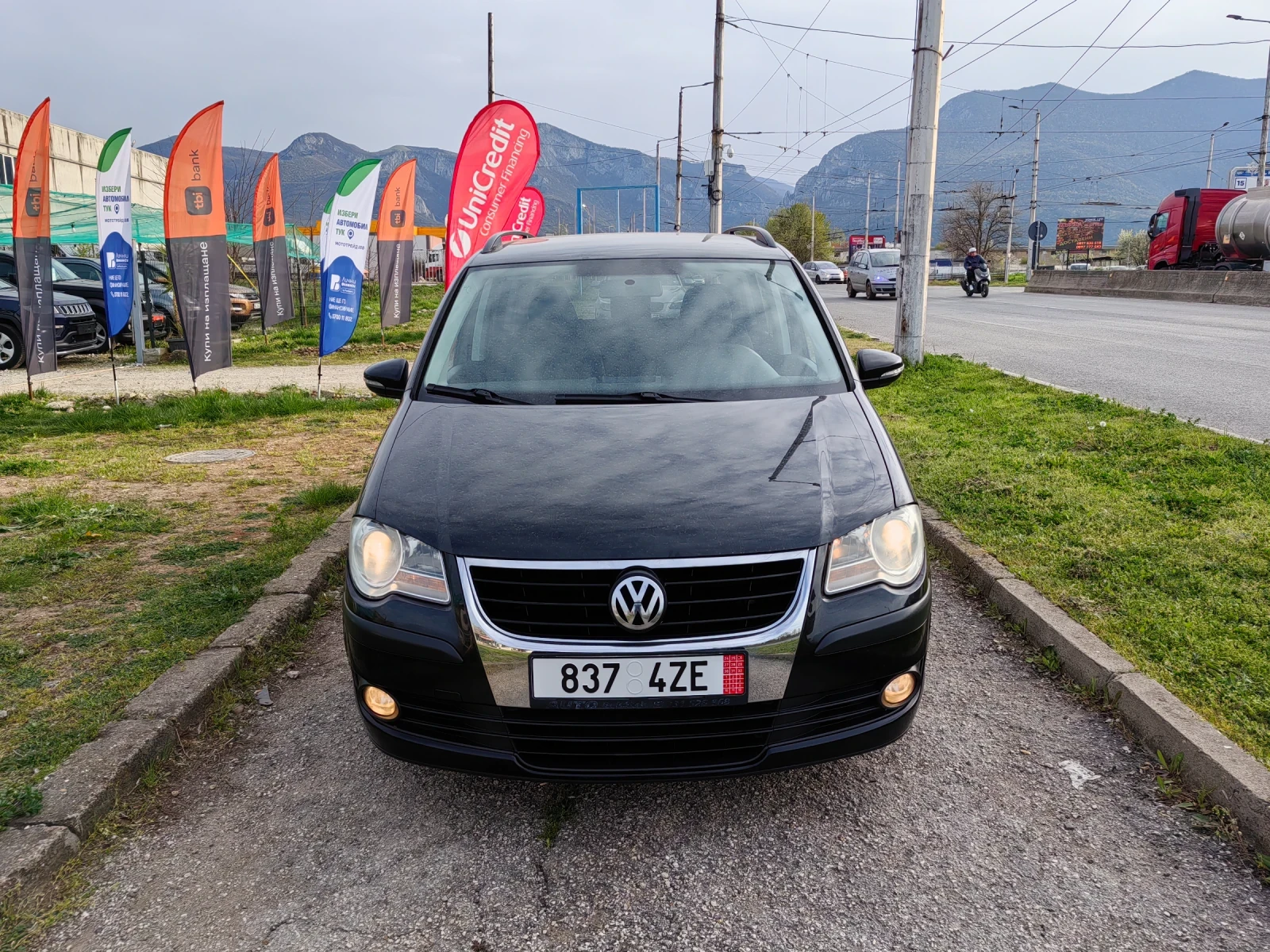 VW Touran 1.9tdi 105ps 6+ 1, снимка 2 - Автомобили и джипове - 54208357