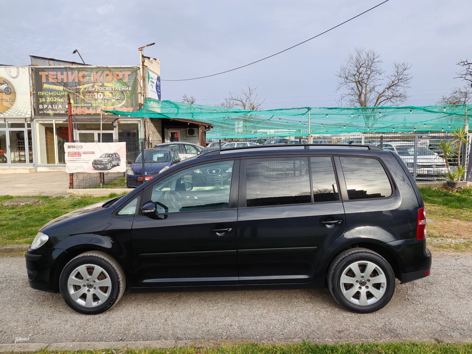 VW Touran 1.9tdi 105ps 6+ 1, снимка 4 - Автомобили и джипове - 54208357
