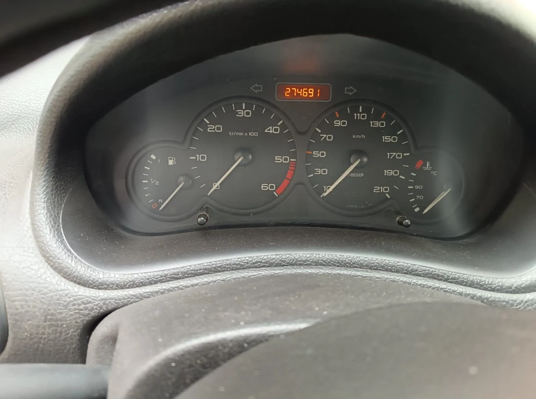 Peugeot 206 1.4HDI ТОВАРЕН 1+ 1, снимка 7 - Автомобили и джипове - 54477634